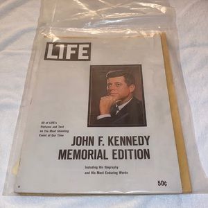 JFK Memorial LIFE magazine with original envelope